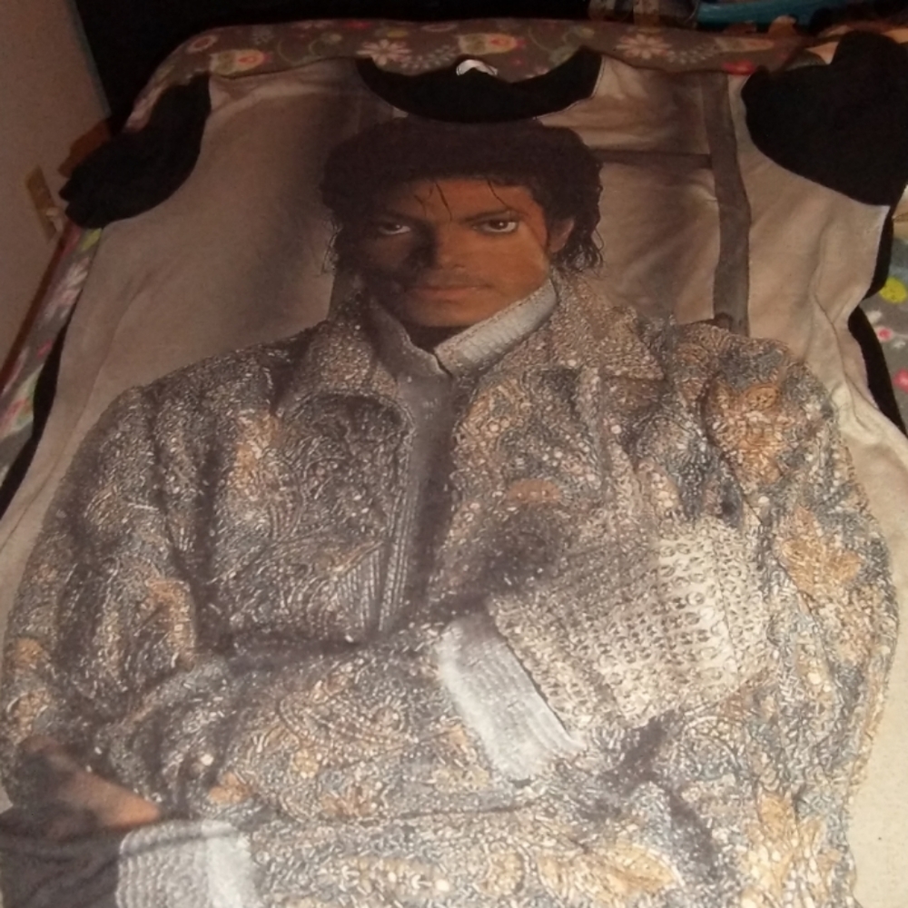 Michael Jackson shirt